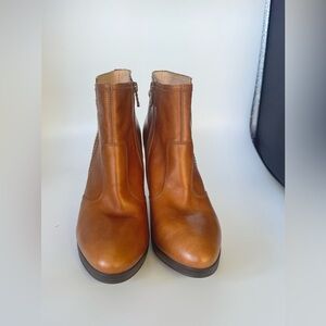 Nero Giardini Cream Leather Interior. Size 39